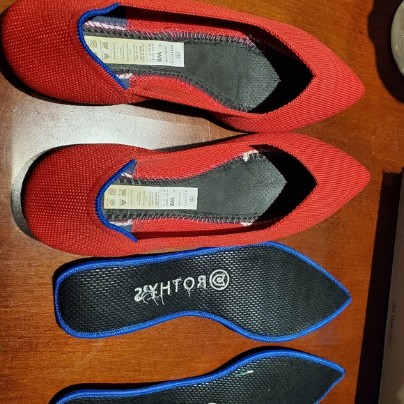 Rothys Red Point Flats size 8 EUC - Picture 4 of 11
